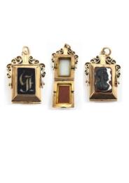 Yellow Gold Pendants