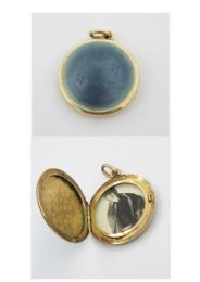 Yellow Gold Pendants