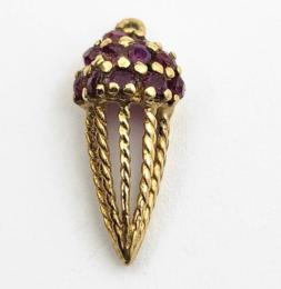 Yellow Gold Pendants