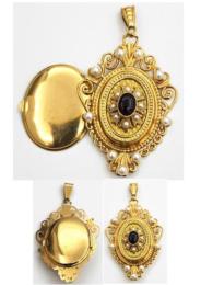 Yellow Gold Pendants