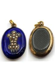 Yellow Gold Pendants