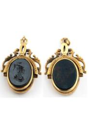 Yellow Gold Pendants