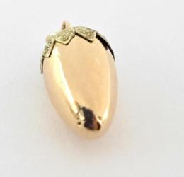 Yellow Gold Pendants