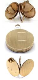 Yellow Gold Pendants