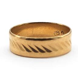 Yellow Gold Women's Wedding Bands