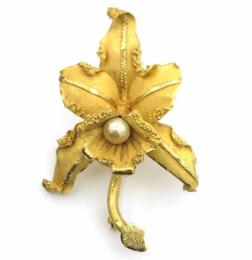 Yellow Gold Pin