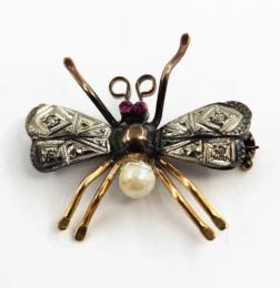 Yellow Gold Pin