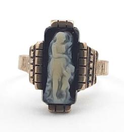 Cameo Ring
